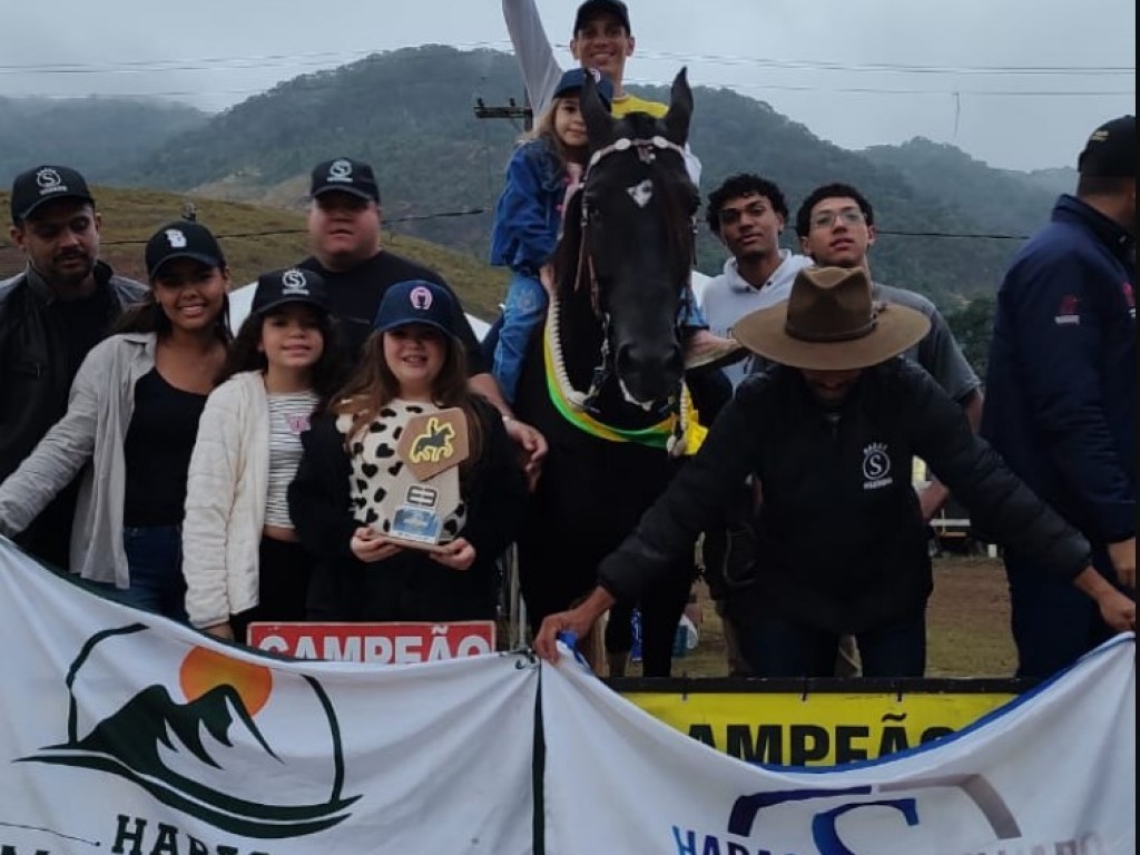 Foto: IDOLO NEGRO TOULO - Campeões da Exposição de Cavalos da Cidade de Papucaia