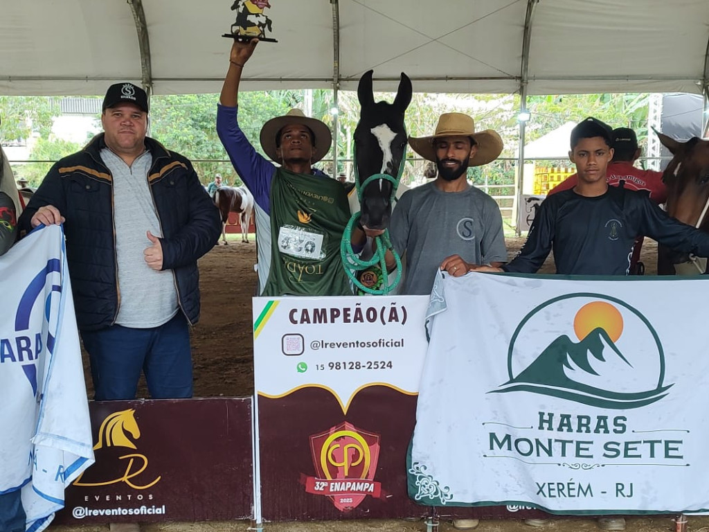 Foto: Fada 43 Show: A Nova Estrela da Marcha Picada Brilha na Nacional 2025
